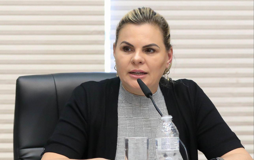 Carla Morando garante atendimento humano no SAC telefônico