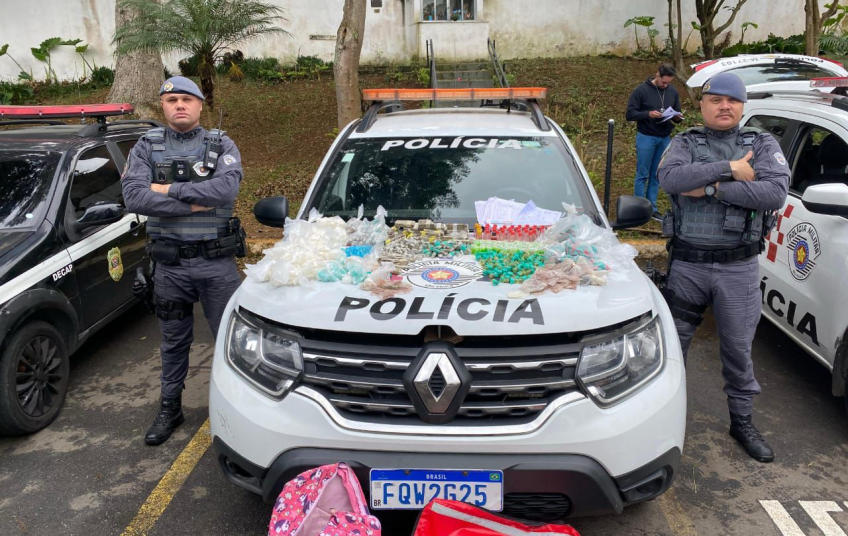 FORAGIDO É PRESO COM MAIS DE 2 MIL PORÇÕES DE DROGAS NA ZONA SUL DE SÃO PAULO