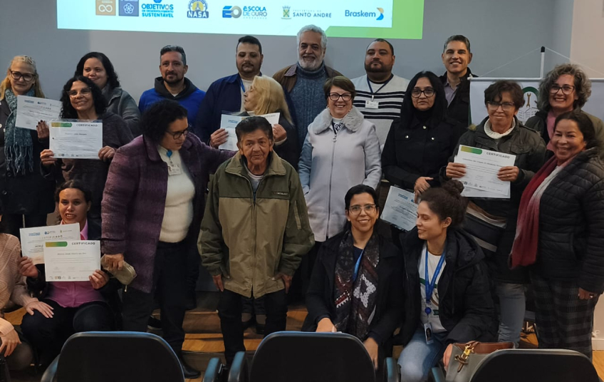 Braskem e Coletivo Nasa celebram formatura de capacitação de catadores e artesãs do Jardim Alzira Franco