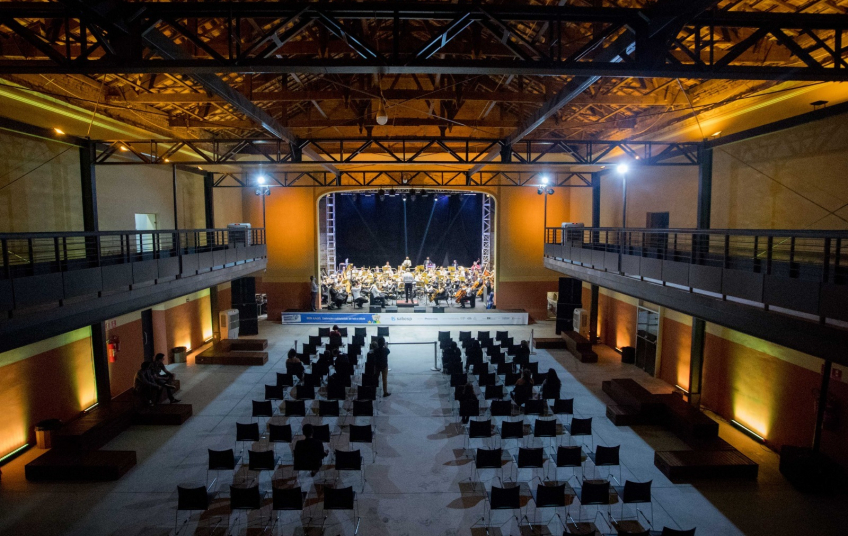 Prédio do Cine Theatro Carlos Gomes completa 100 anos nesta sexta
