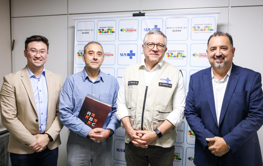 Marcelo Oliveira busca recursos em Brasília para fortalecer o Samu