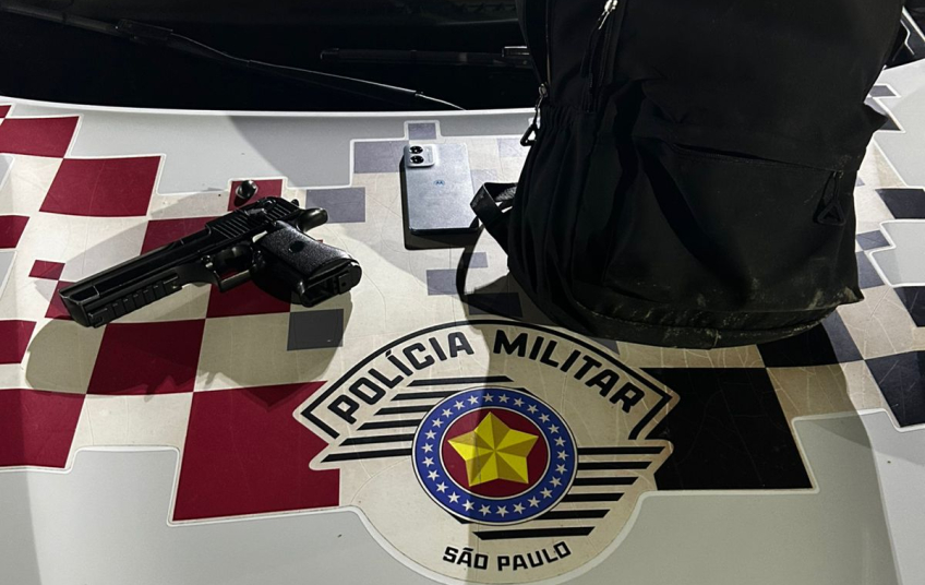 Dupla é presa em flagrante com veículo roubado na zona sul de São Paulo