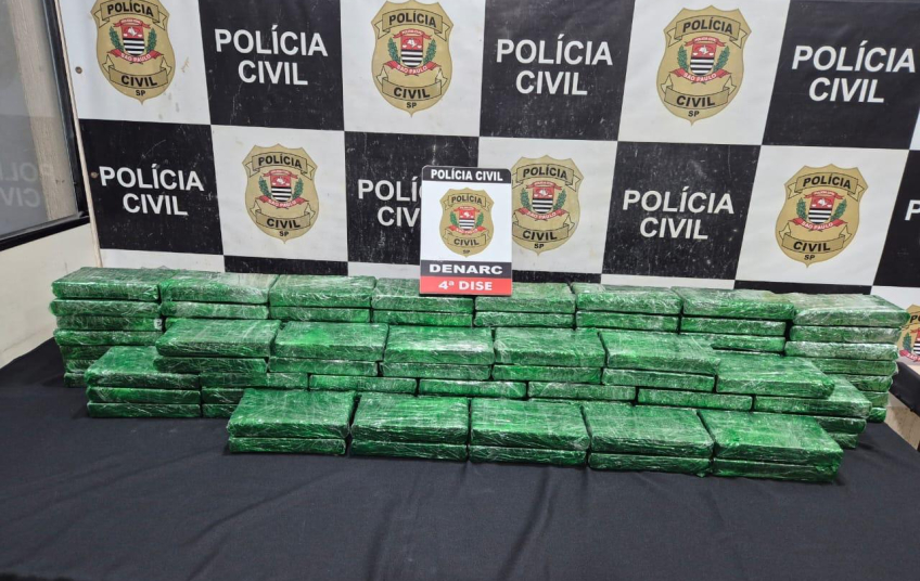 Polícia Civil apreende carga de cocaína em galpão de reciclagem usado como depósito de drogas