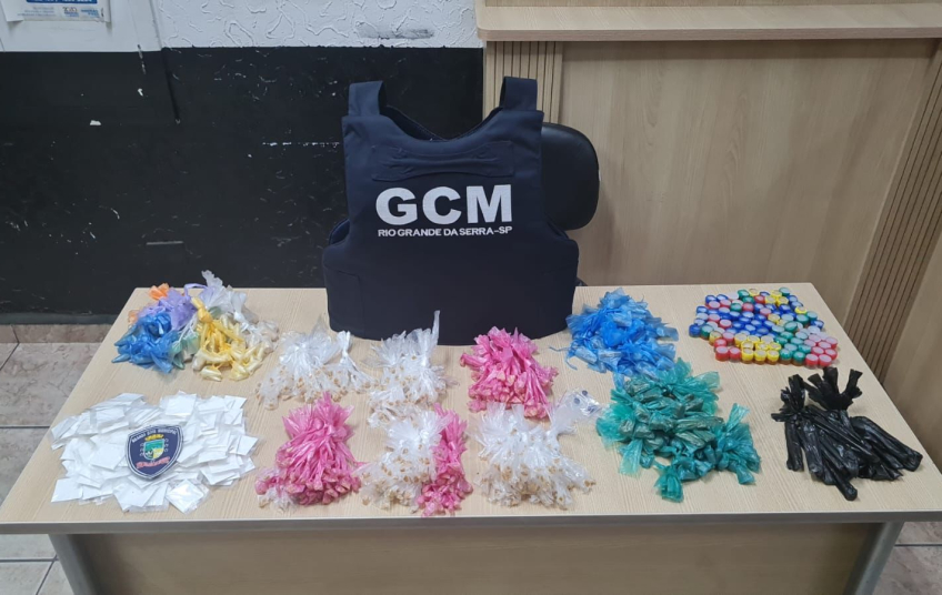 Ação da GCM resulta em apreensão de grande quantidade de drogas em Rio Grande da Serra