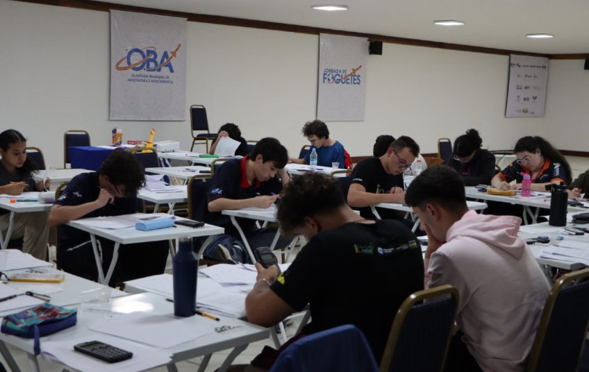 150 estudantes disputam vaga para as olimpíadas internacionais de astronomia e astrofísica